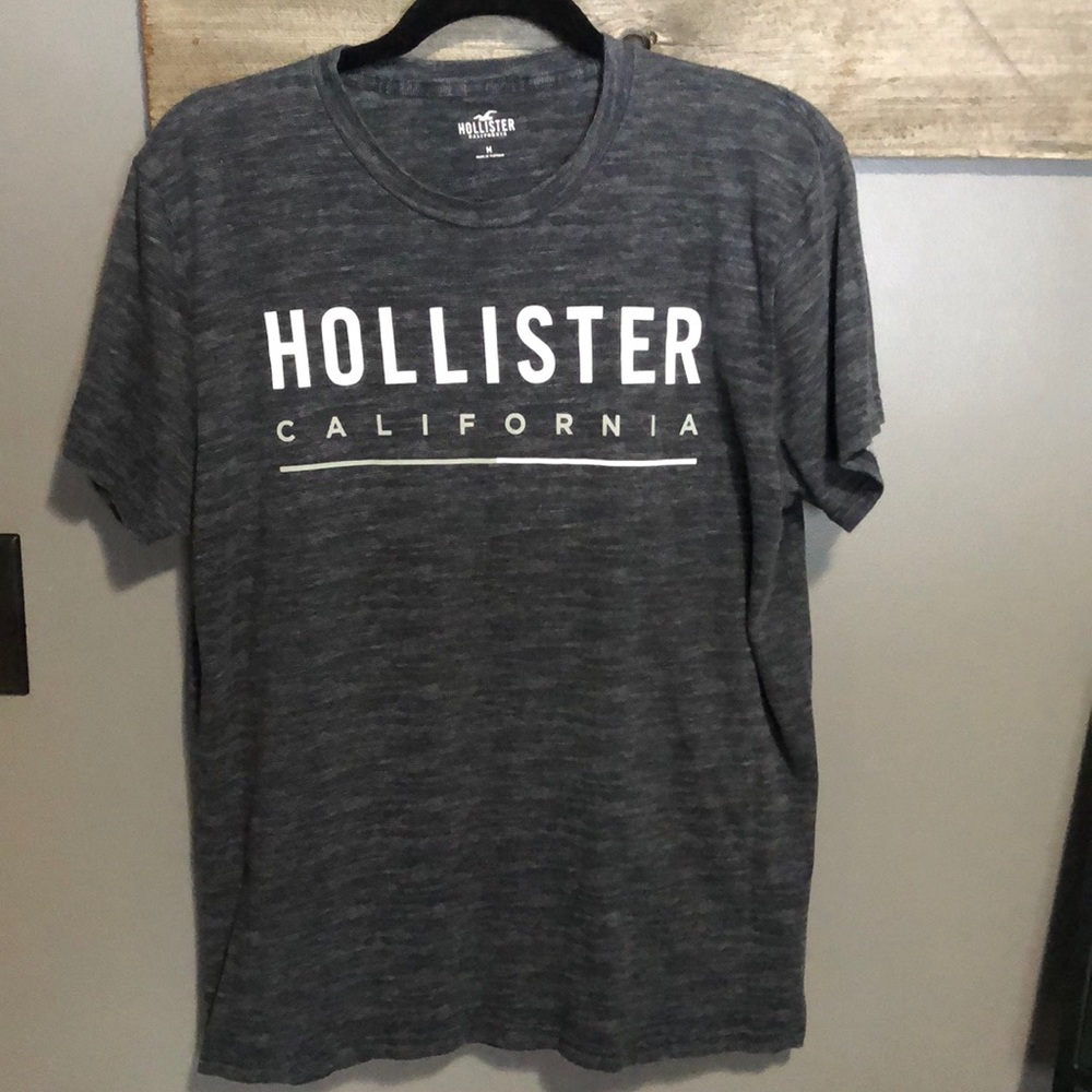 Hollister tee shirt
